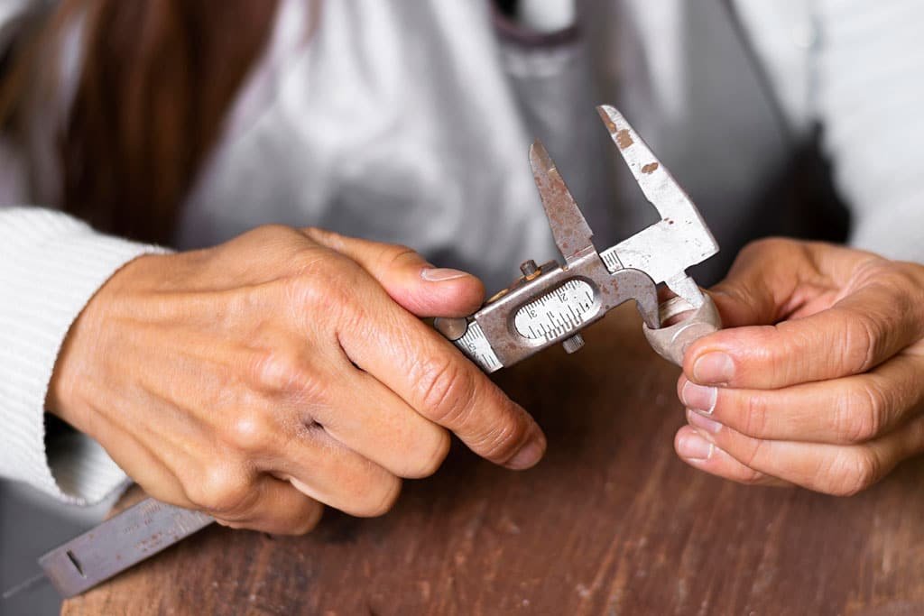 What Are Dial Calipers?